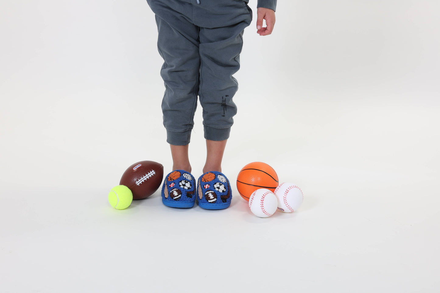 INDOOR/OUTDOOR SLIPPERS || SPORTS EQUIPMENT