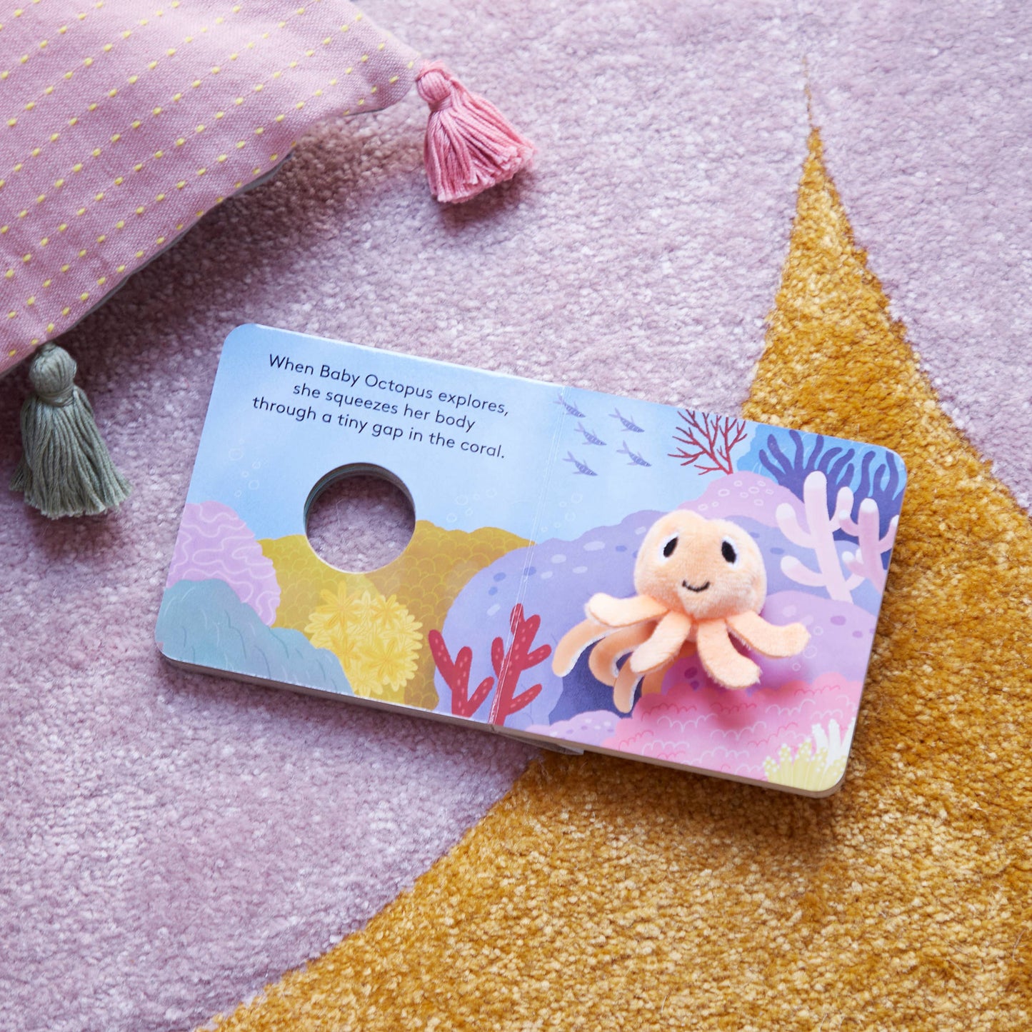 BABY OCTOPUS || FINGER PUPPET BOOK