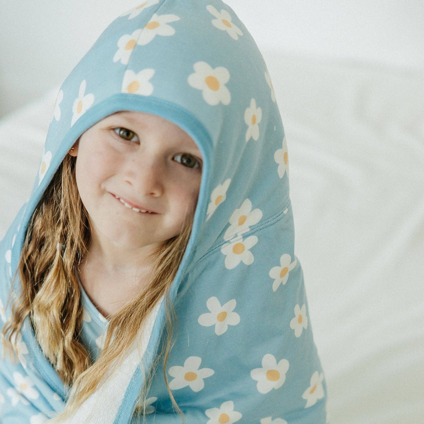 PREMIUM BIG KID HOODED TOWEL || DELLA