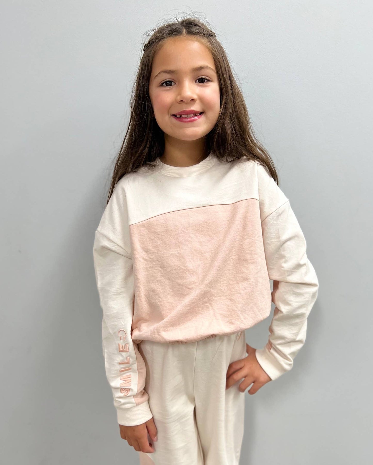 SMILE COLOR BLOCKED SWEATSHIRT