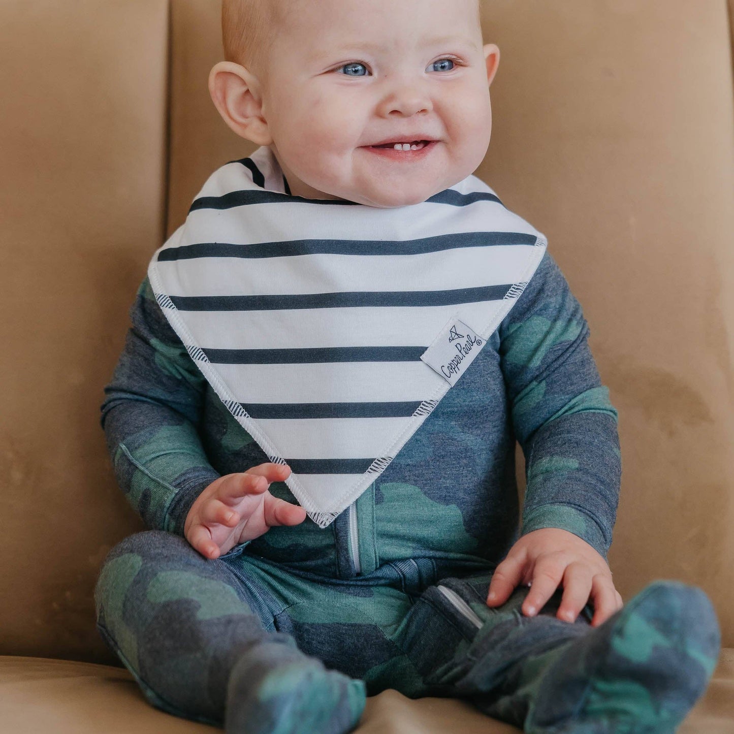 4 PACK BABY BANDANA BIBS || HUNTER