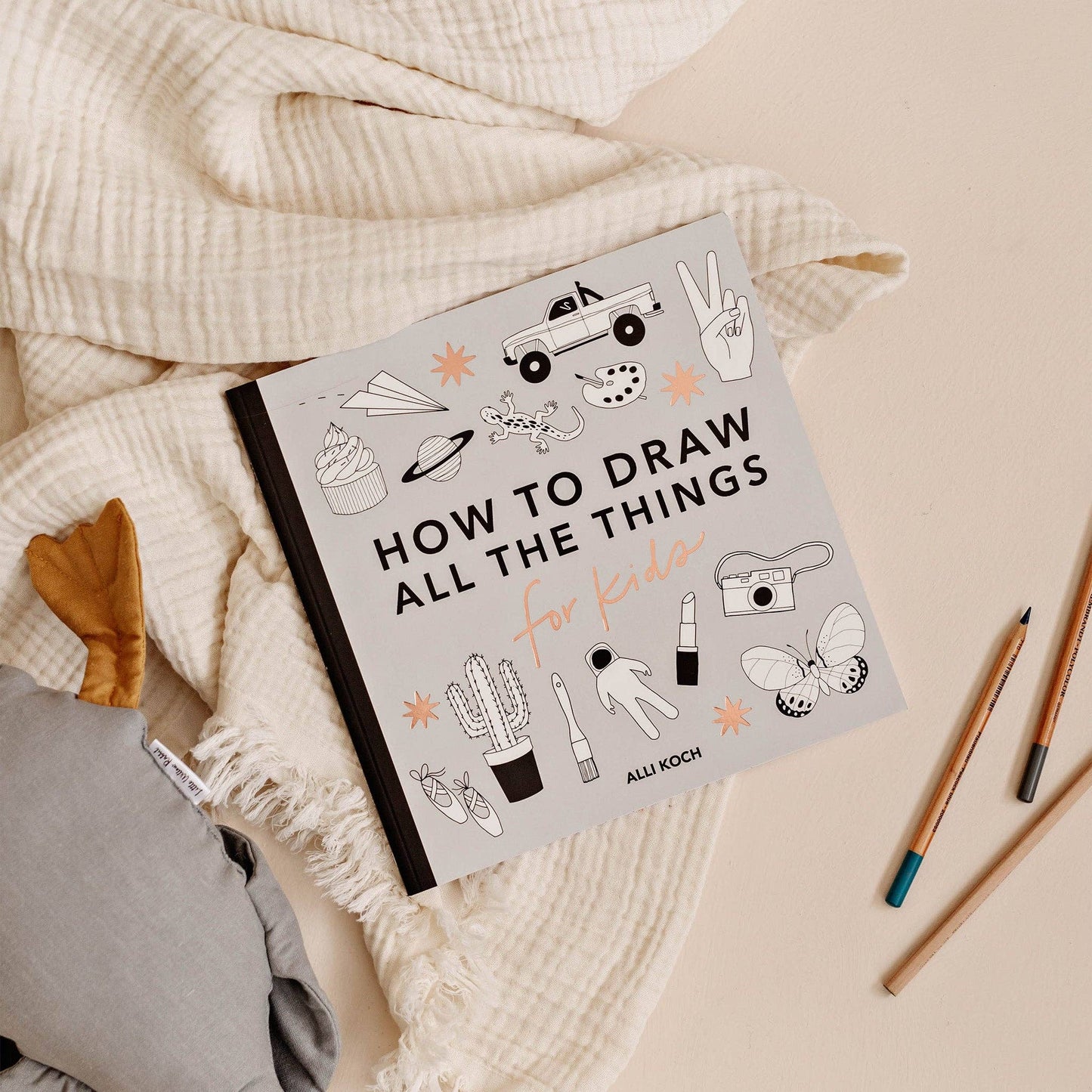 ALL THE THINGS || HOW TO DRAW BOOK