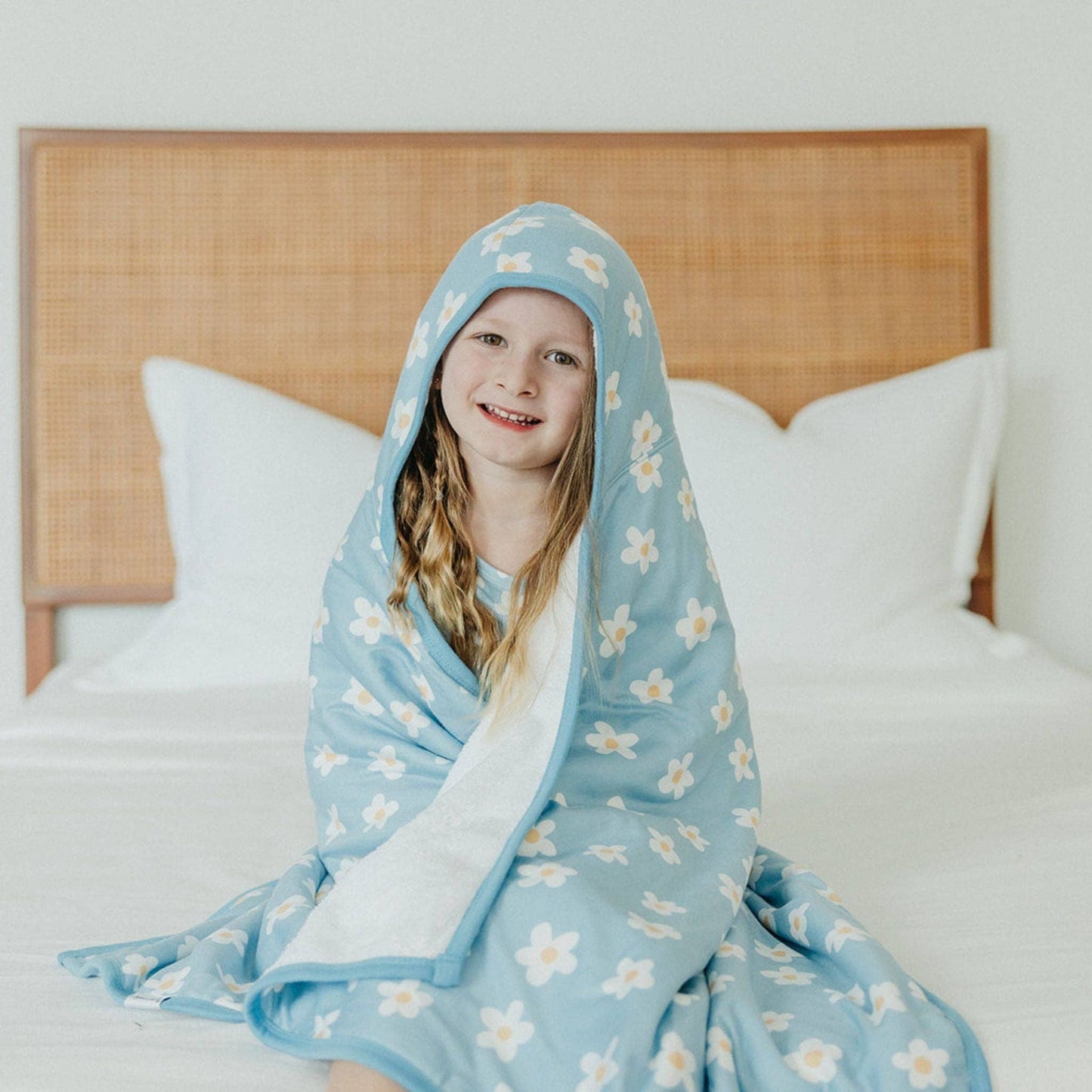 PREMIUM BIG KID HOODED TOWEL || DELLA