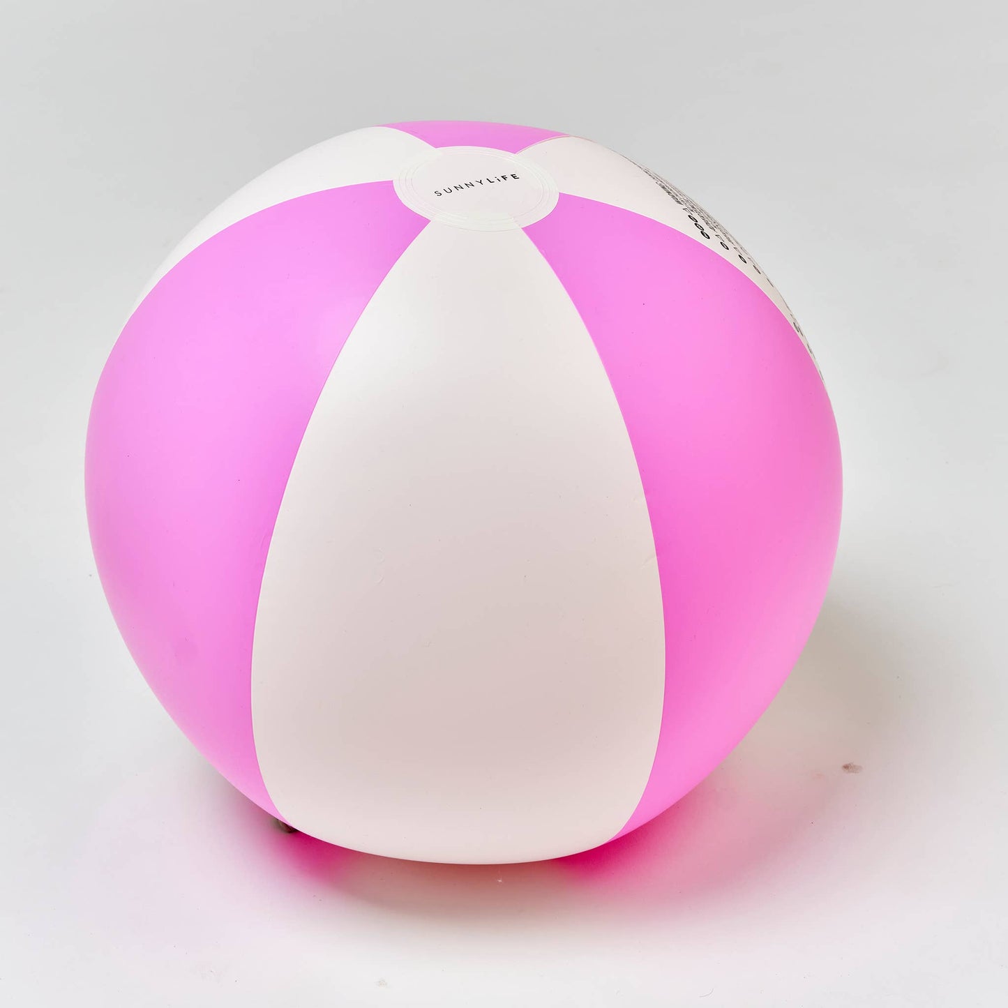 INFLATABLE BEACH BALL || MAGENTA