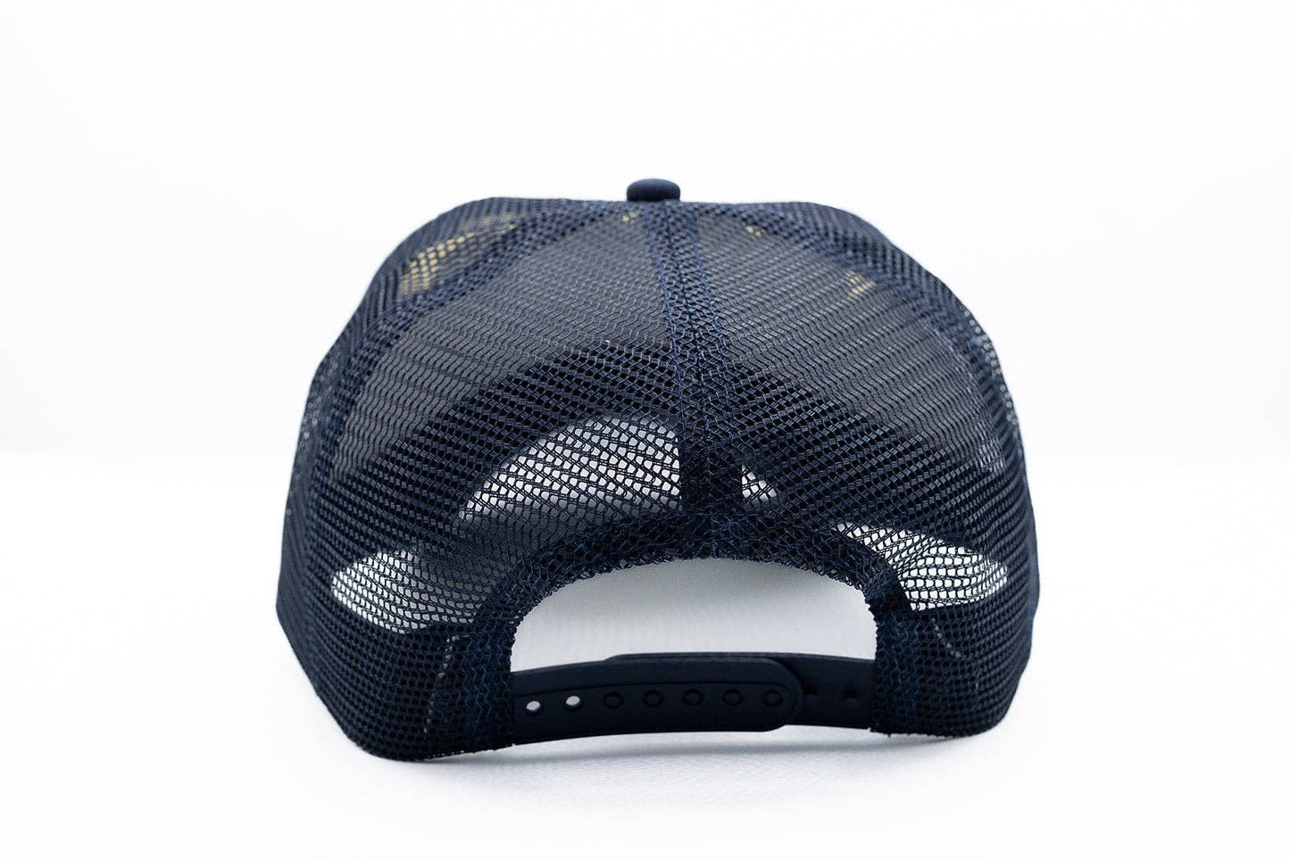 WAVING FLAG TRUCKER HAT || NAVY/WHITE