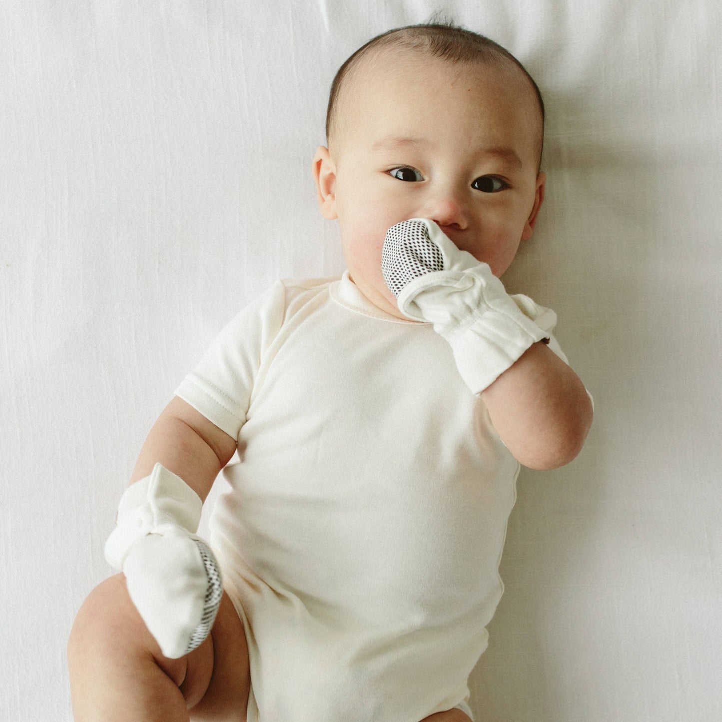 STAY ON BABY MITTS || CLOUD