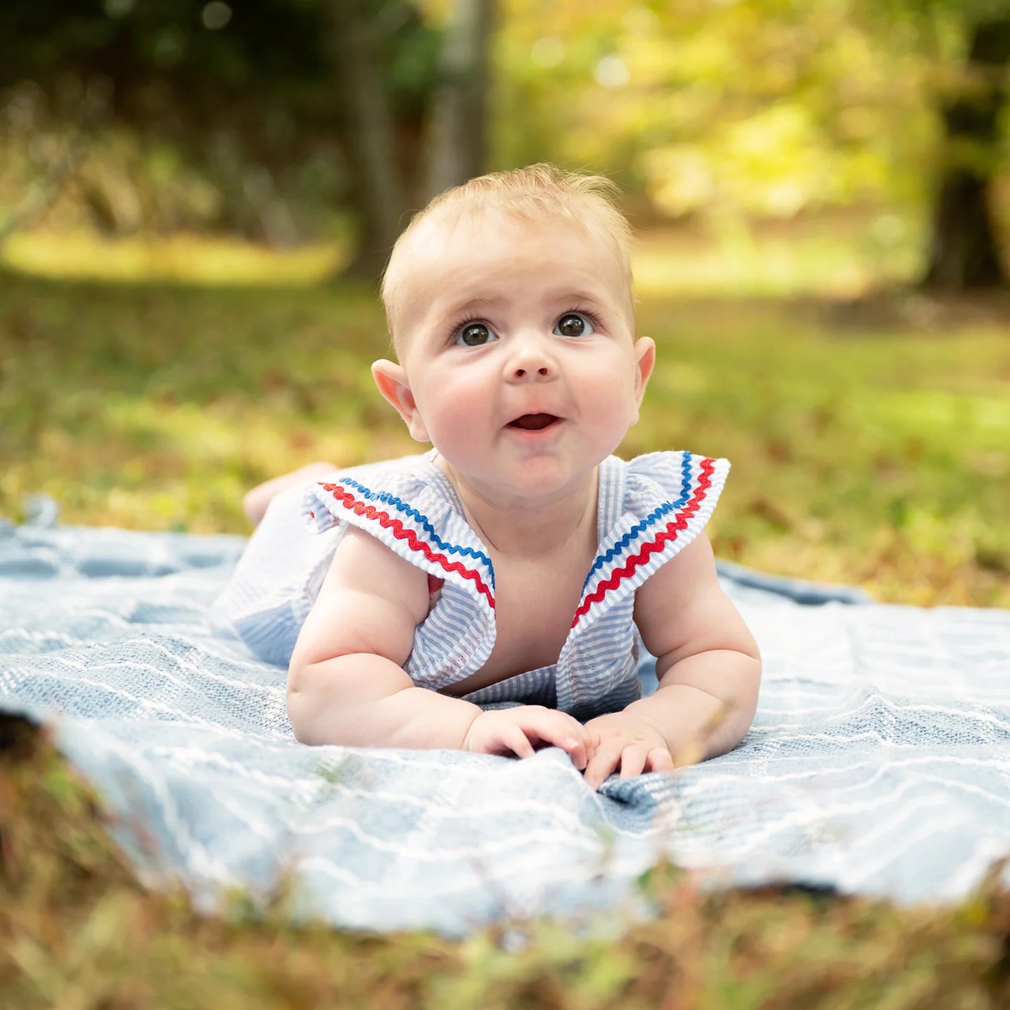 SEERSUCKER STRIPE FLUTTER MAGNETIC ROMPER