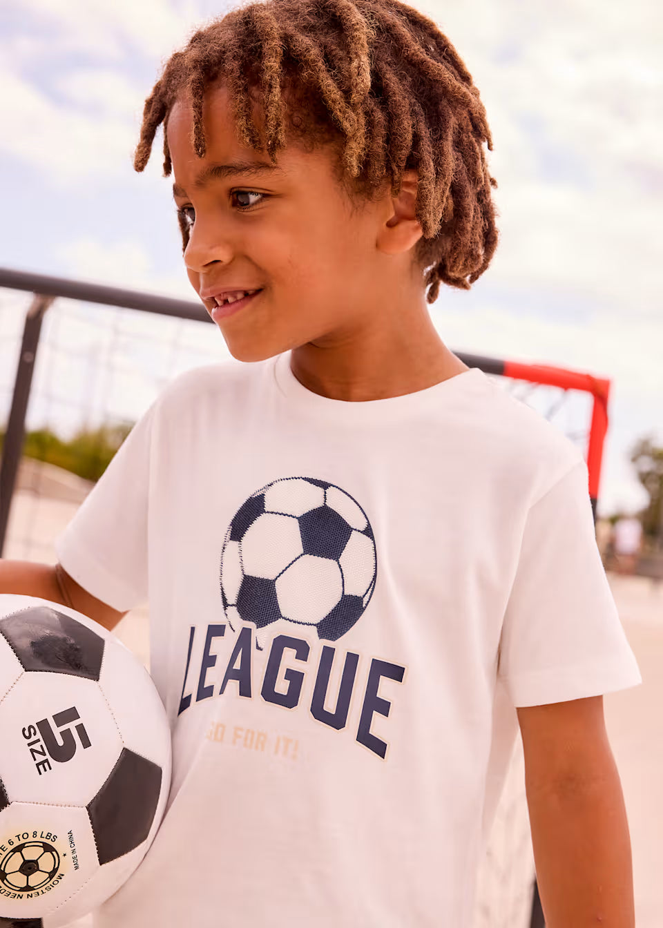 BOY SOCCER GRAPHIC T-SHIRT || WHITE
