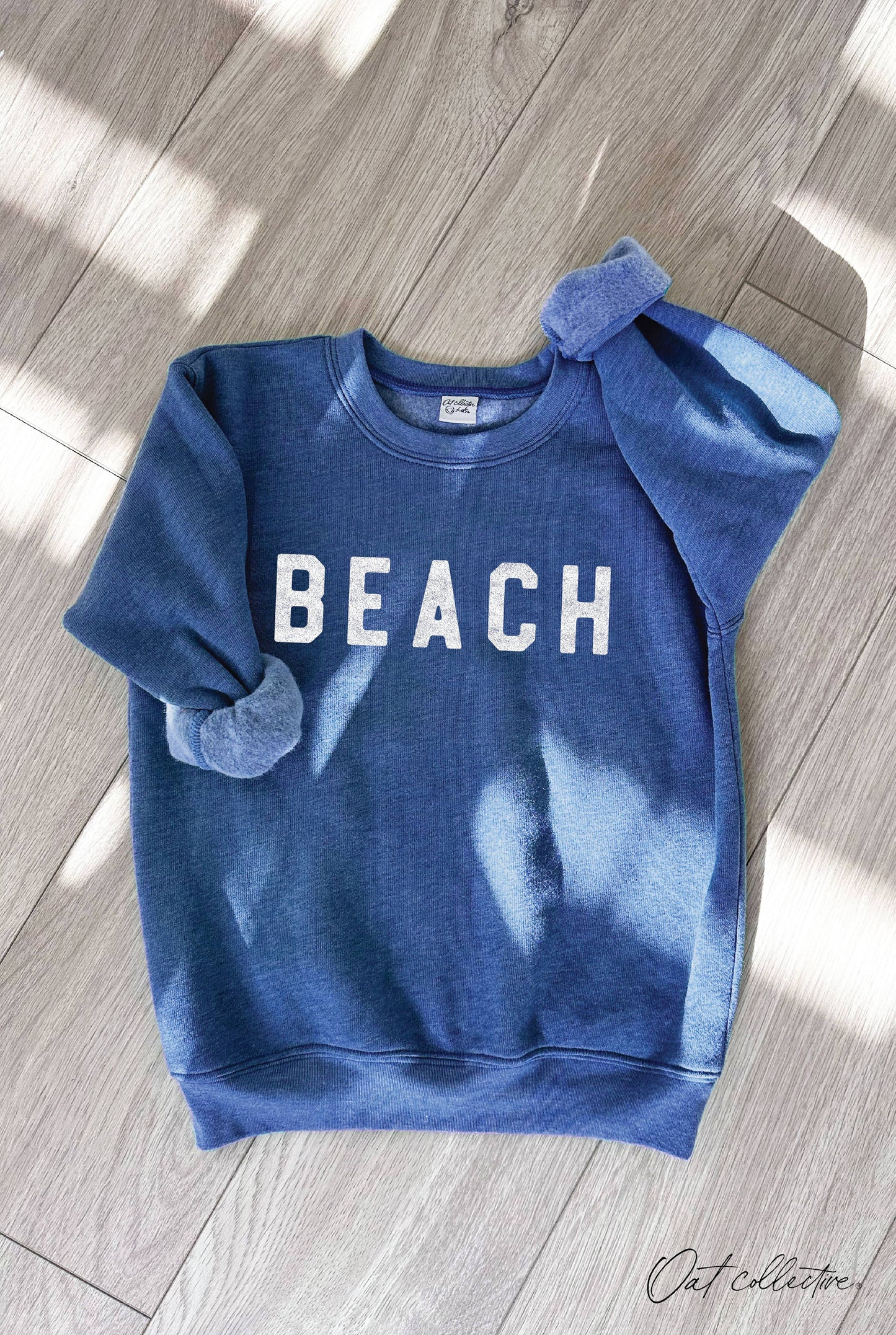 BEACH UNISEX SWEATSHIRT || ATHLETIC HEATHER