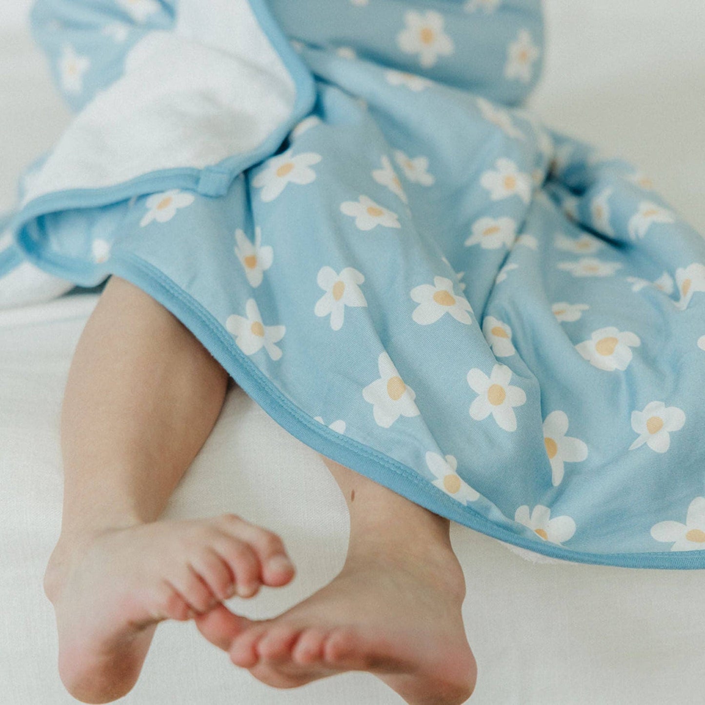 PREMIUM BIG KID HOODED TOWEL || DELLA