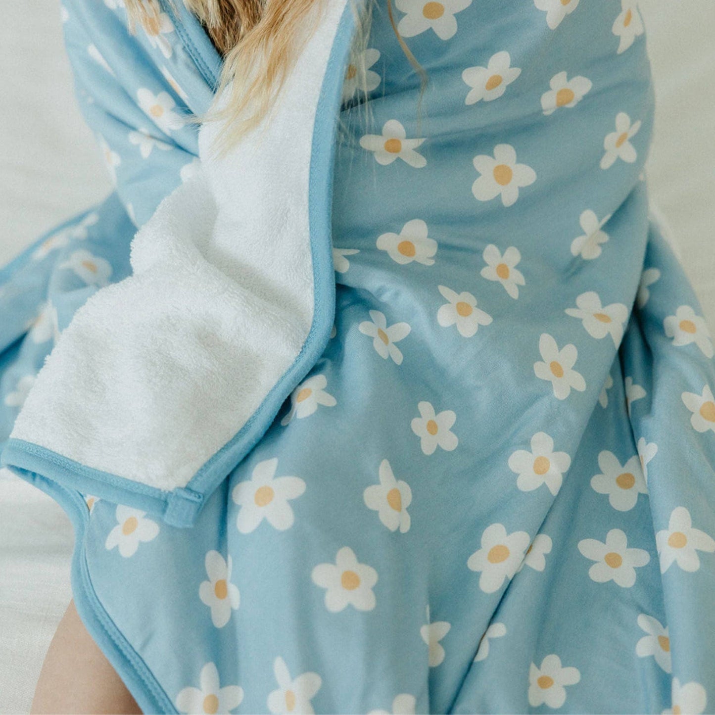 PREMIUM BIG KID HOODED TOWEL || DELLA