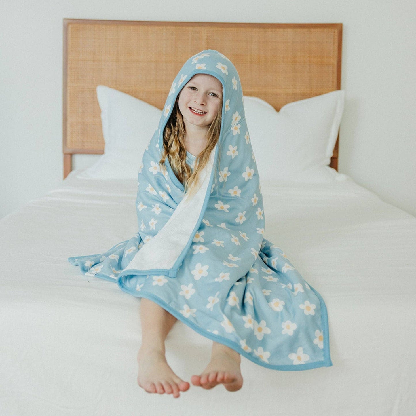 PREMIUM BIG KID HOODED TOWEL || DELLA