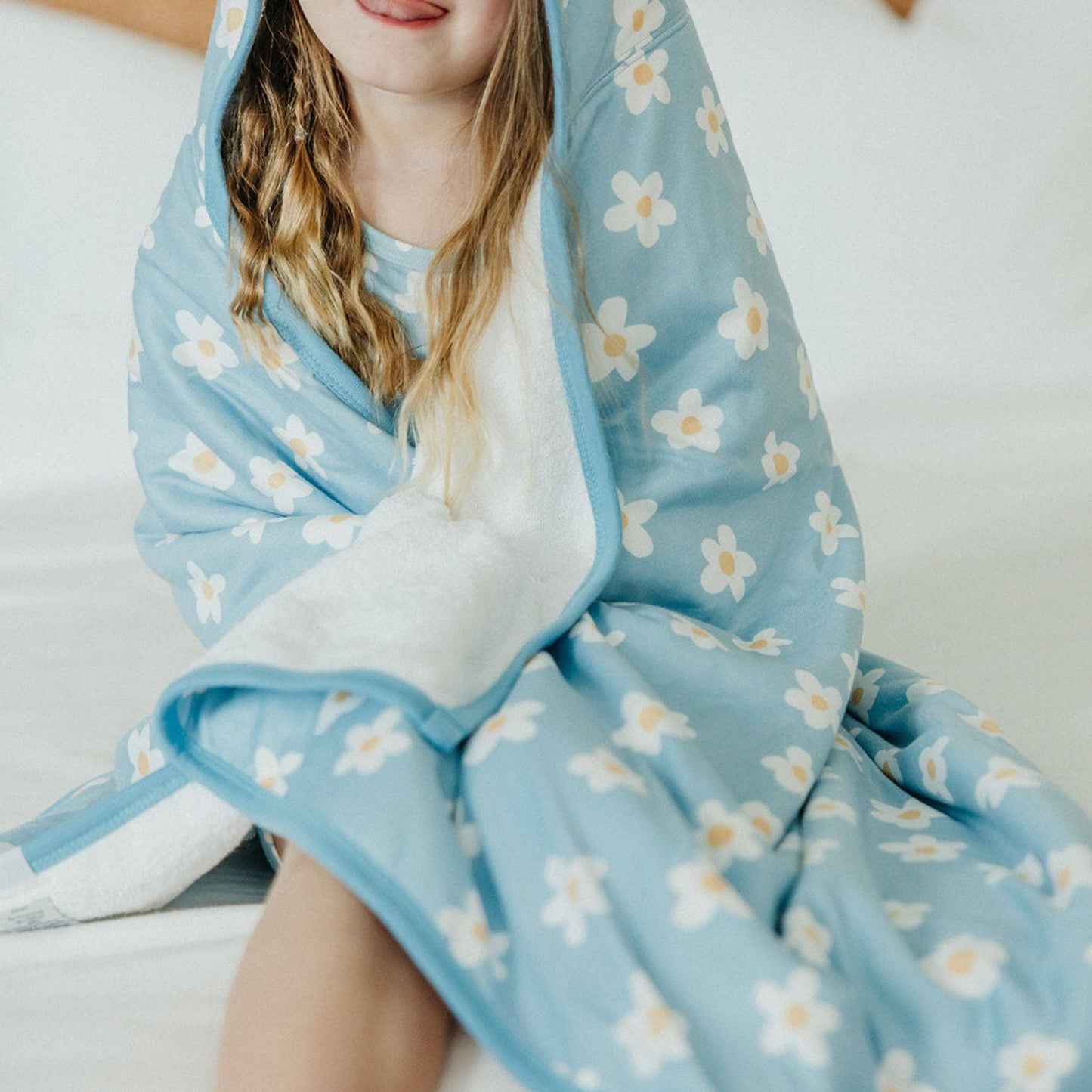 PREMIUM BIG KID HOODED TOWEL || DELLA