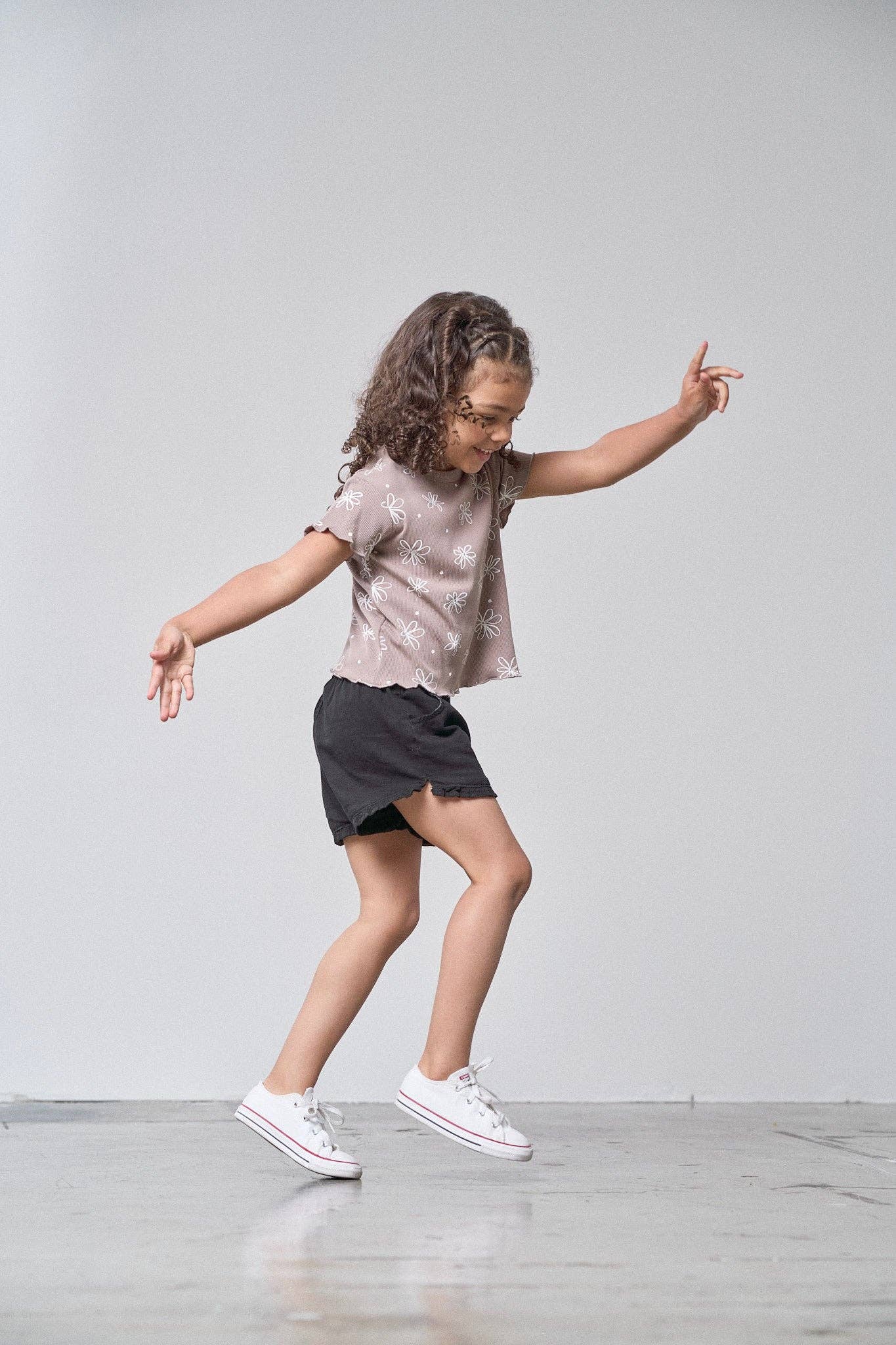 FLORAL RIBBED LETTUCE TRIM TEE