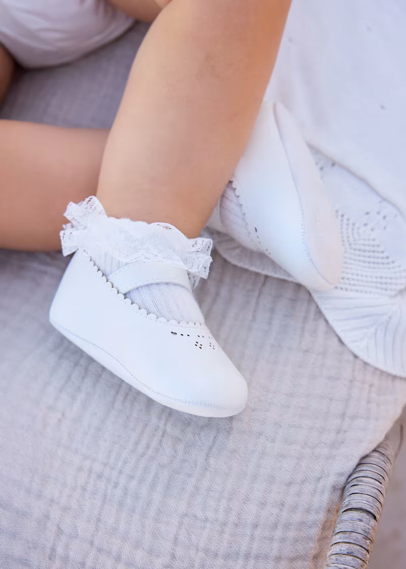 NEWBORN GIRL MARY JANES